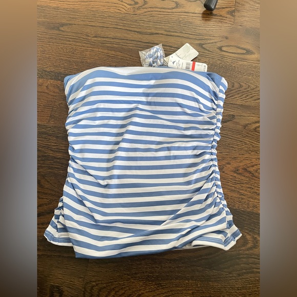 Tommy Bahama Brand new, never worn top - “breaker bay eng shirred bandini”. - Picture 2 of 4